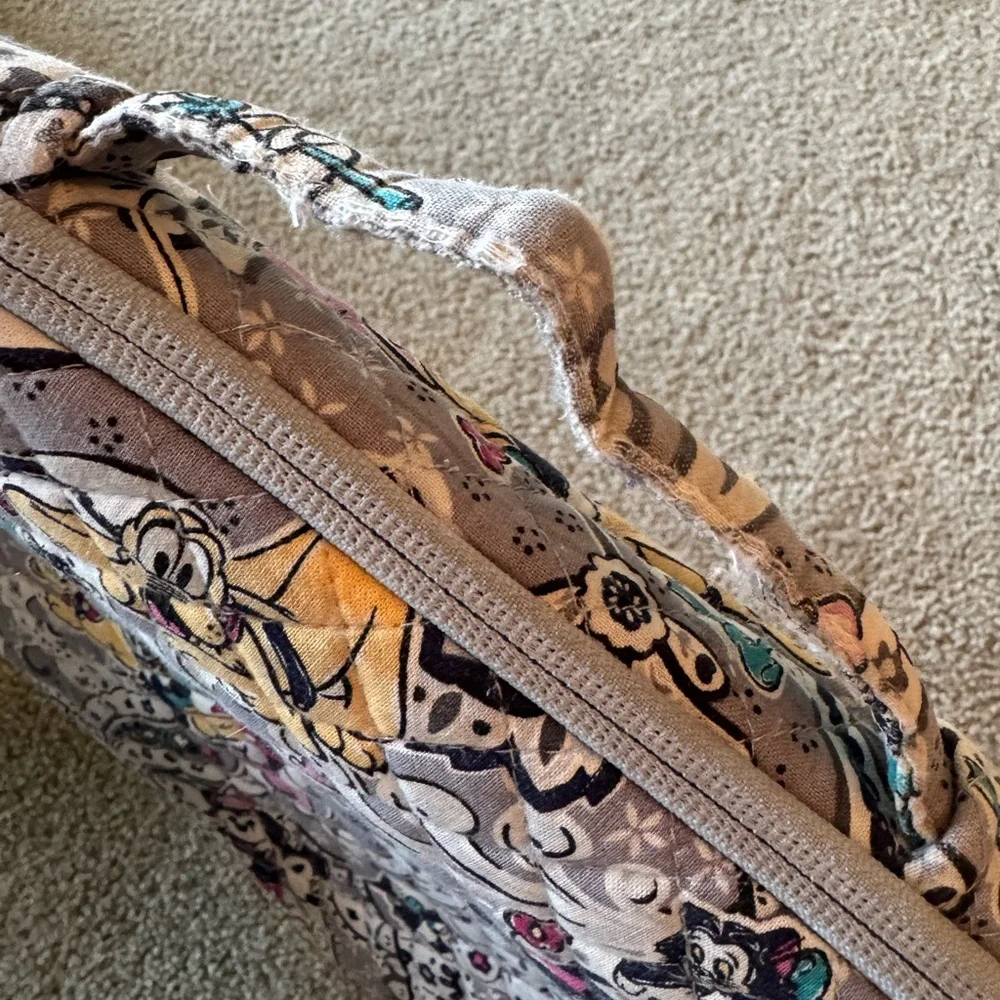 Vera Bradley Darling Mickey Minnie Mouse & Figaro Piccadilly Laptop Handle Bag - Picture 4 of 10